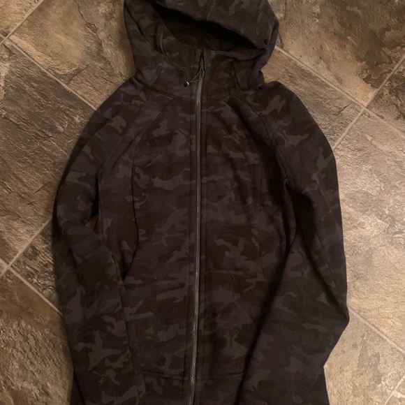 Lululemon Scuba - Picture 2 of 2